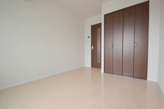 �y�����E���r���O�z�@�m��5.6���A�G�A�R���t