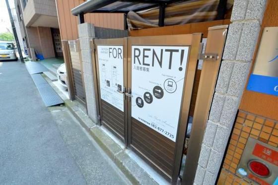 �~�n���S�~�̂ď�