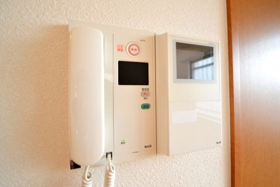 �y�Z�L�����e�B�z�@���j�^�[�t���C���^�[�z���Ŗh�Ɩʂ����S