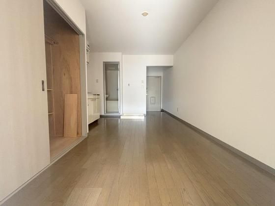 �y�����E���r���O�z�@