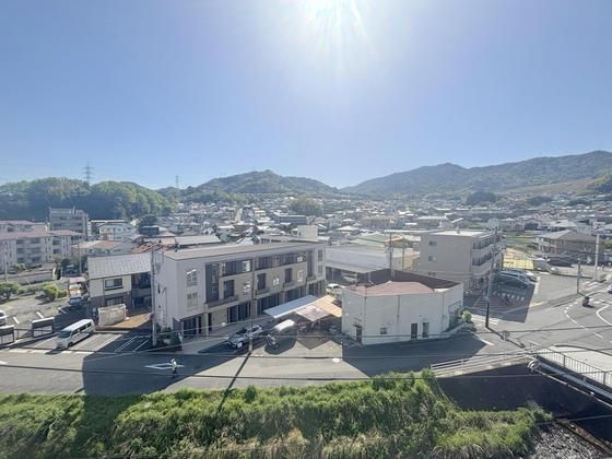 �y���]�z�@