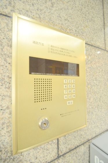 �y�Z�L�����e�B�z�@�I�[�g���b�N