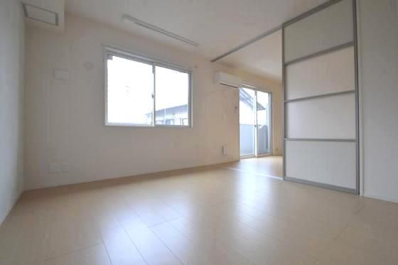 �y�����E���r���O�z�@