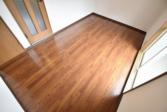 �y�����E���r���O�z�@