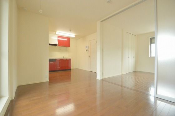 �y�����E���r���O�z�@