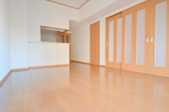 �y�����E���r���O�z�@