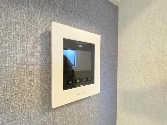 �y�Z�L�����e�B�z�@