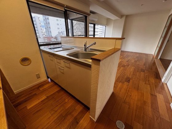 �y�L�b�`���z�@