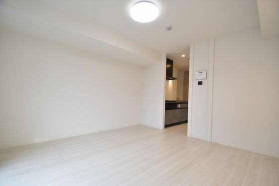 �y�����E���r���O�z�@