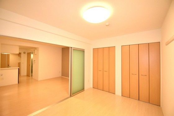 �y�����E���r���O�z�@