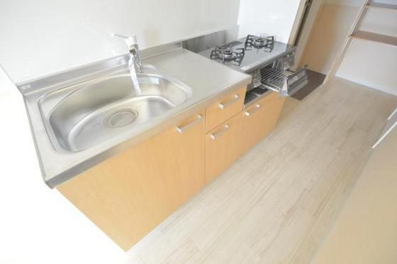 �y�L�b�`���z�@