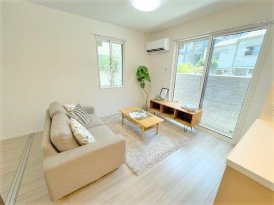 �y�����E���r���O�z�@