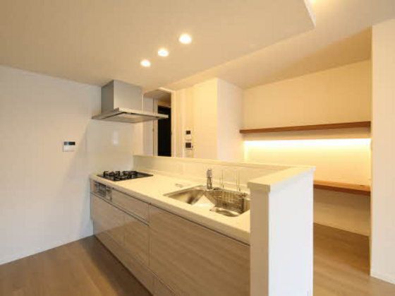 �y�L�b�`���z�@