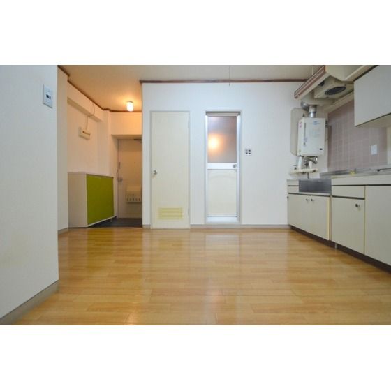 �y�L�b�`���z�@