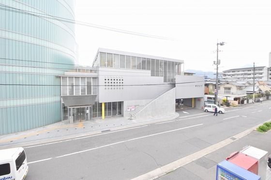 �y���]�z�@