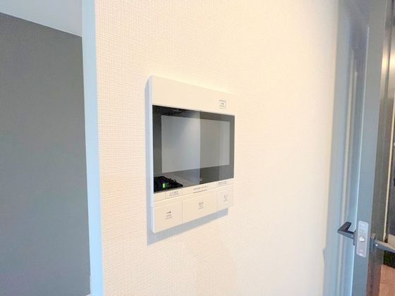 �y�Z�L�����e�B�z�@