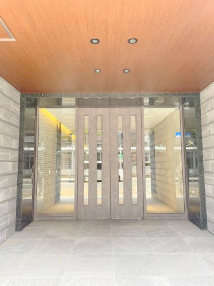 �y�Z�L�����e�B�z�@