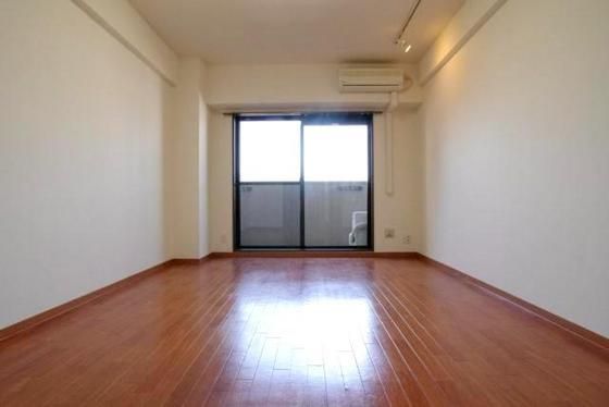 �y�����E���r���O�z�@