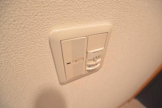 �y���̑��ݔ��z�@�l���Z���T�[�Ɩ�