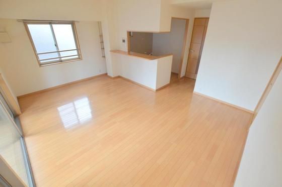 �y�����E���r���O�z�@�ݔ��[��1�k�c�j