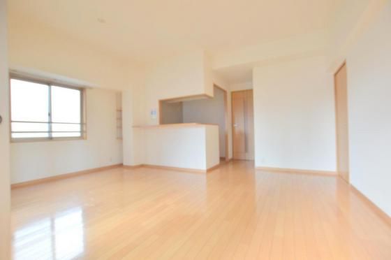 �y�����E���r���O�z�@�ʐ^�͑��̕����̕��ł��B����D��B���Ĕ[����1�k�c�j��