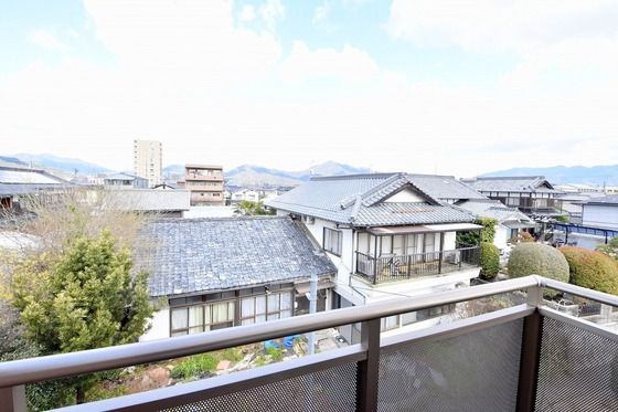 �y���]�z�@