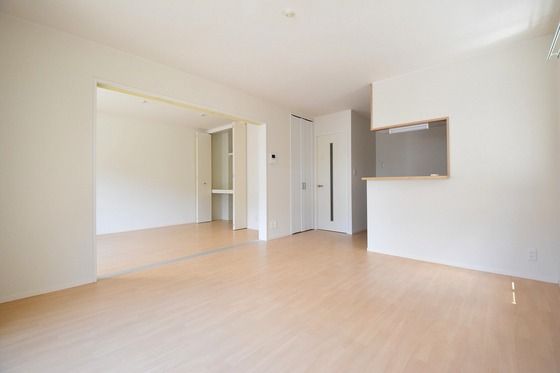 �y�����E���r���O�z�@