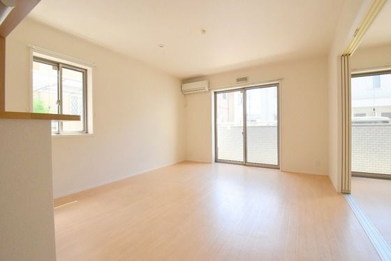 �y�����E���r���O�z�@�ʐ^�͑��̕����̕��ł��B����D��