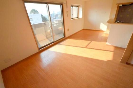 �y�����E���r���O�z�@��������ǍD