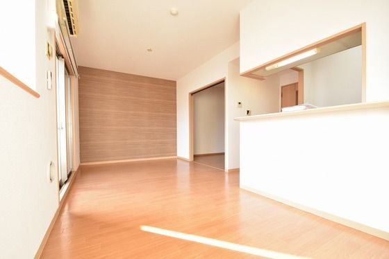 �y���̑������E�X�y�[�X�z�@���r���O�X�y�[�X