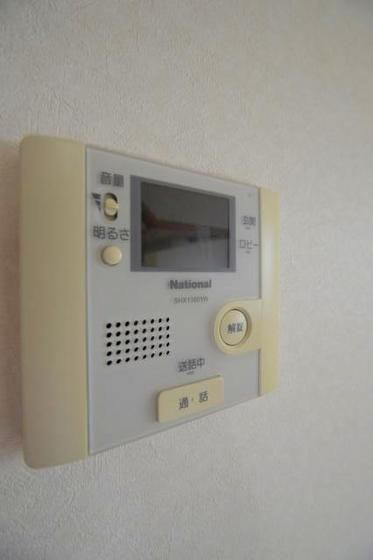 �y�Z�L�����e�B�z�@