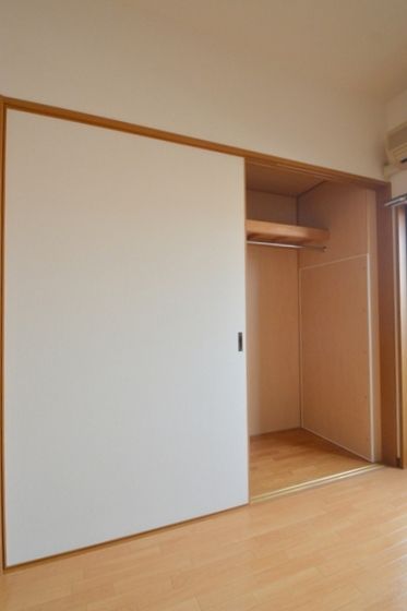 �y���[�z�@�m���̃N���[�[�b�g����e�ʂł���