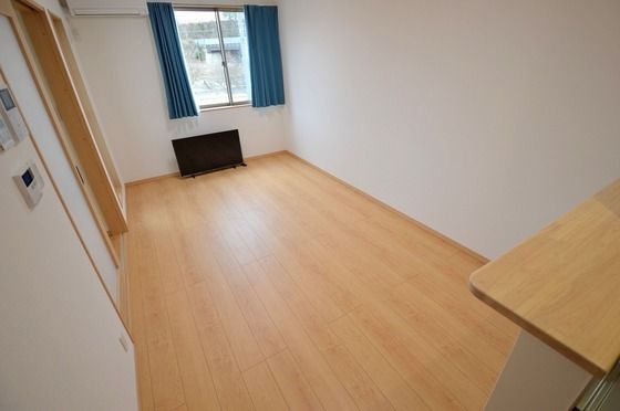 �y�����E���r���O�z�@