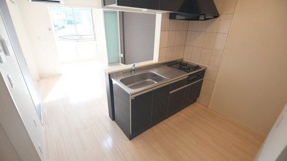 �y�����E���r���O�z�@