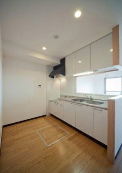 �y�L�b�`���z�@