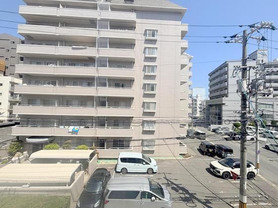 �y���]�z�@