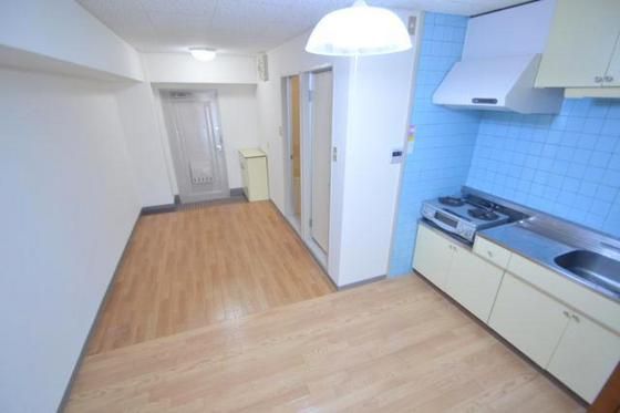 �y�����E���r���O�z�@�L�X���r���O���[��