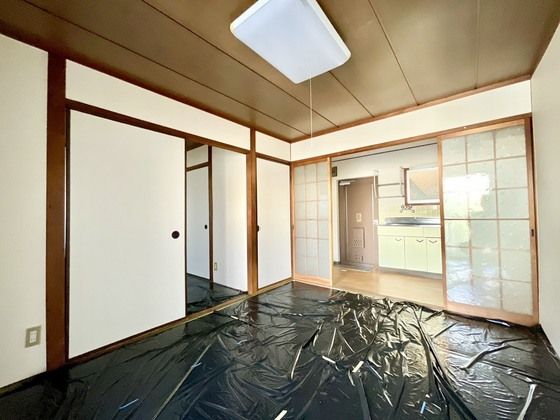 �y�����E���r���O�z�@