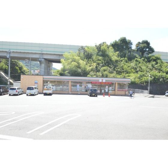 �y���Ӂz�@�R���r�j