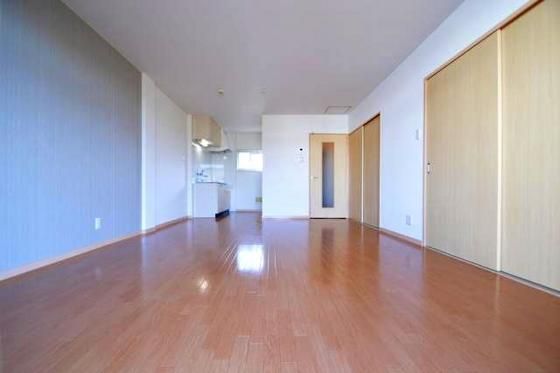 �y�����E���r���O�z�@