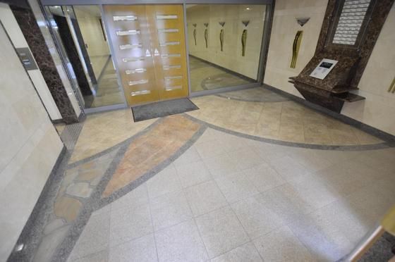 �G���g�����X