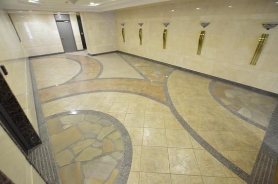 �G���g�����X