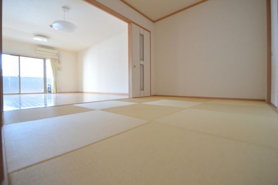 �y���̑������E�X�y�[�X�z�@������6����