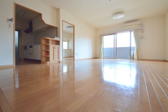 �y�����E���r���O�z�@