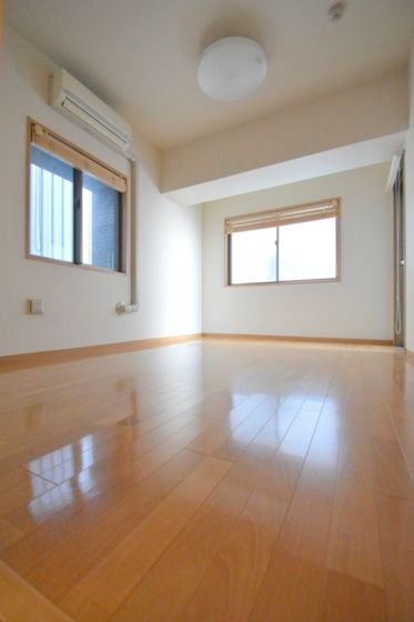 �y���̑������E�X�y�[�X�z�@