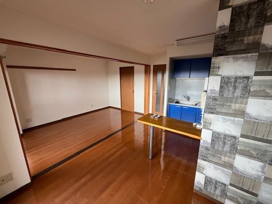 �y�����E���r���O�z�@