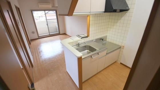 �y�L�b�`���z�@