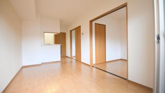 �y�����E���r���O�z�@