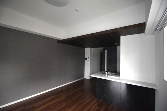 �y�����E���r���O�z�@