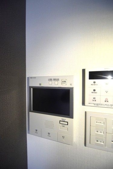 �y�Z�L�����e�B�z�@